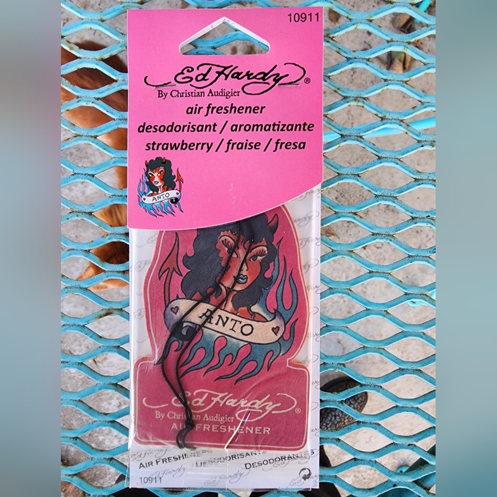 Ed hardy Car Air Freshner Love Is In The air series 24 Choices! - Picture 14 of 16